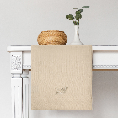 Дорожка столовая с вышивкой Golden Oaks