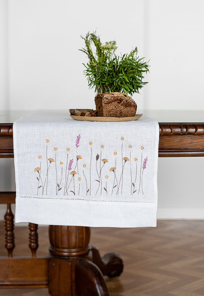Дорожка столовая lin/cotton с вышивкой Meadow romance