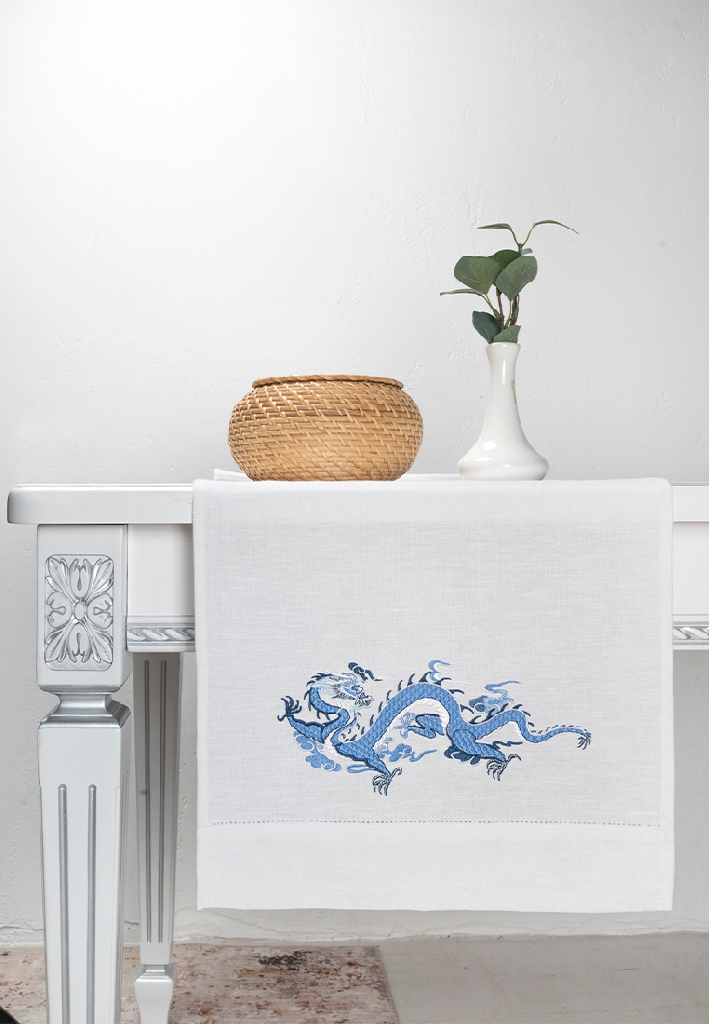 Дорожка столовая с вышивкой «Blue Dragon»