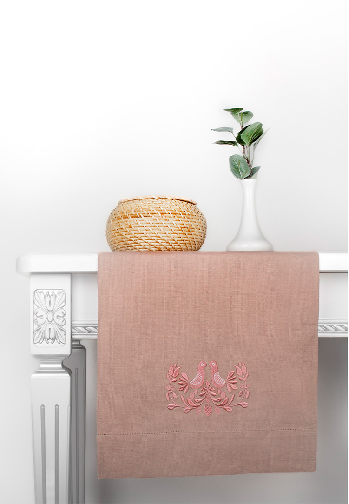 Дорожка столовая с вышивкой Scandi birds