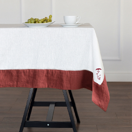 Скатерть столовая с вышивкой Ар Нуво