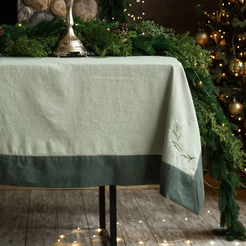 Скатерть столовая  с вышивкой lin/cotton Запах Рождества