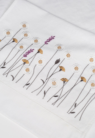Дорожка столовая lin/cotton с вышивкой Meadow romance