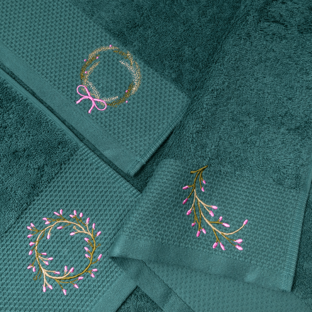 Набор махровых полотенец Изумруд с вышивкой Запах Рождества