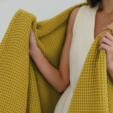 Плед вафельный Горчица с вышивкой BH