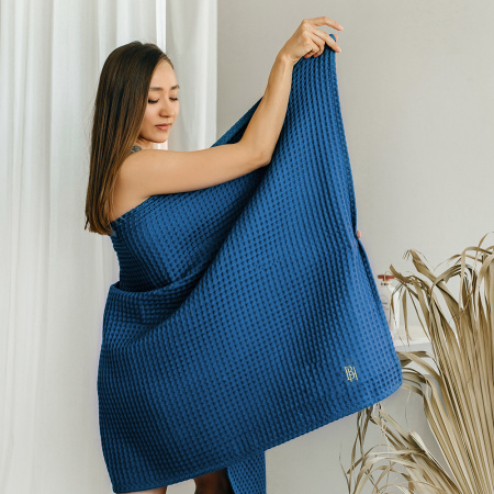 Полотенце вафельное Индиго с вышивкой BH