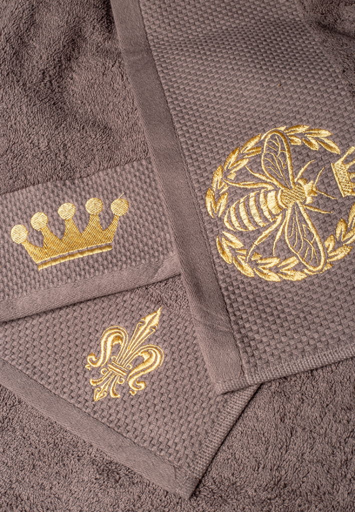 Комплект махровых полотенец Тирамису с вышивкой Golden Queen